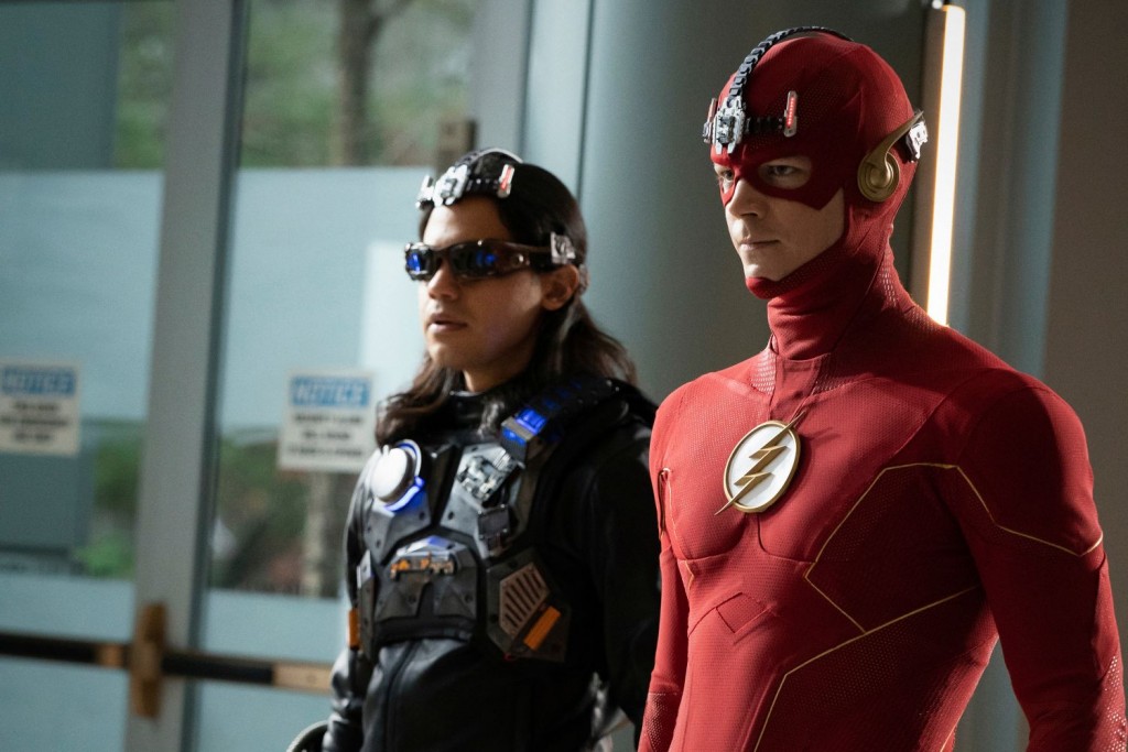 Cisco Ramon (Carlos Valdes) et Flash (Grant Gustin)