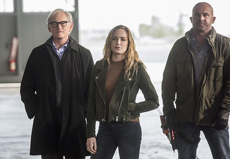 Martin Stein (Victor Garber), Sara Lance (Caity Lotz) et Mick Rory (Dominic Purcell)